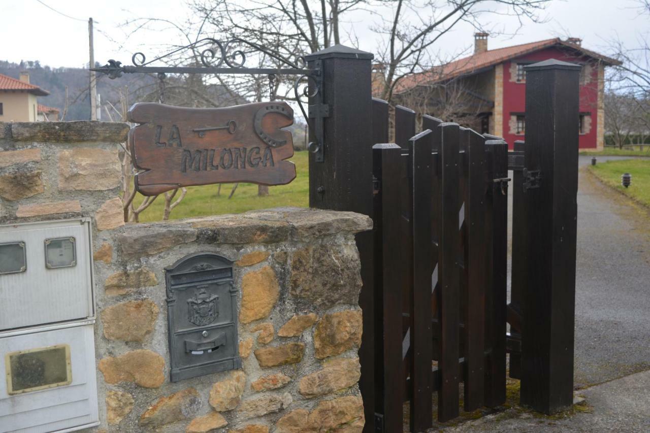 La Milonga Villa Pilona Bagian luar foto